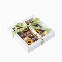 {{productViewItem.photos[photoViewList.activeNavIndex].Alt || productViewItem.photos[photoViewList.activeNavIndex].Description || 'Набор из 20 конфет «Пасха 2026»'}}