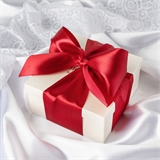 Сердце в двухэтажной коробке с драже и набором конфет 10793