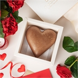 Сердце в двухэтажной коробке с драже и набором конфет 10793