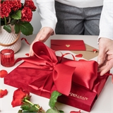 Набор красных сердец в бархатной коробке 10795